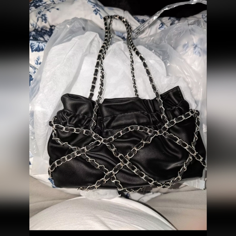 Evening Purses for Women Small Ruched Clutch Dress Chain Bag Black .Brand New !